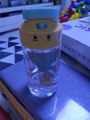 吸管水杯
