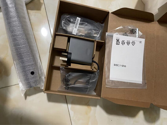 %title插图%num HUAWEI MateView GT曲面显示器 34英寸 WQHD 165Hz高刷新率 低蓝光无频闪(无HDMI线)