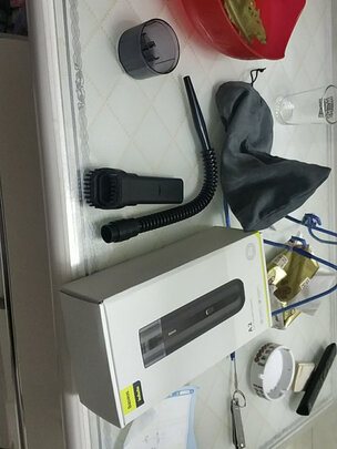车载吸尘器