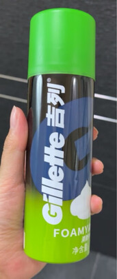 剃须泡沫