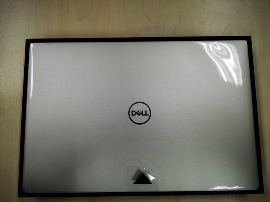 %title插图%num 戴尔DELL XPS13-9305 13.3英寸英特尔Evo轻薄本酷睿i5全面屏高端笔记本电脑(11代 16G 512G 锐炬显卡)银黑