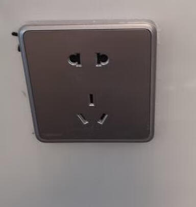 西门子(SIEMENS)开关插座 10A五孔银灰色电源插座面板 灵蕴星辉银