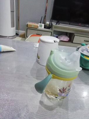 宝宝鸭嘴杯