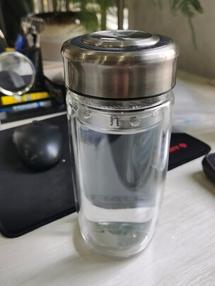 玻璃杯