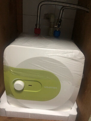 电热水器