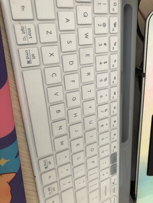 罗技K580与B.O.W HB066区别是??手感哪个比较好?哪个手感一流