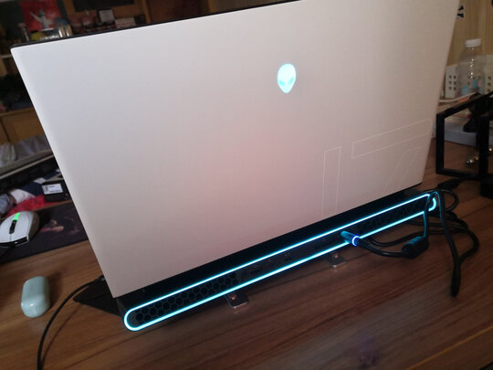 外星人ALWA15M-R1762B游戏本|评测细节：外星人15R6质量怎么样?用后一周讲体验真相？