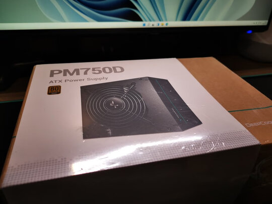 九州风神（DEEPCOOL）额定750W PM750D电源 台式机电脑 金牌电源（80PLUS金牌/日系大电容/5年质保）