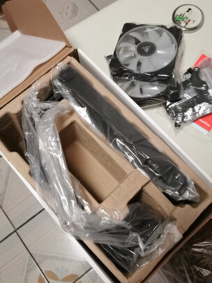 鑫谷（Segotep）冰封240水冷CPU散热器（ARGB主板同步/多模式可调灯效/高效传导硅脂/12CM风扇/支持I9）