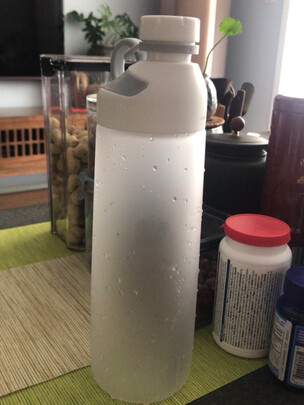 运动水壶