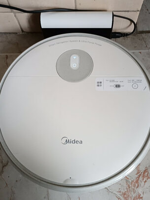 扫地机器人|评测细节：美的扫地机器人和科沃斯哪个好?评测优缺点区别？