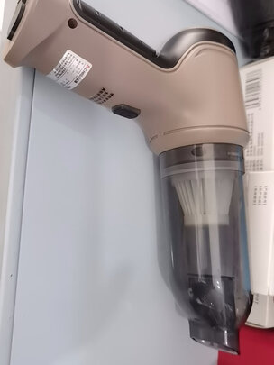 车载吸尘器