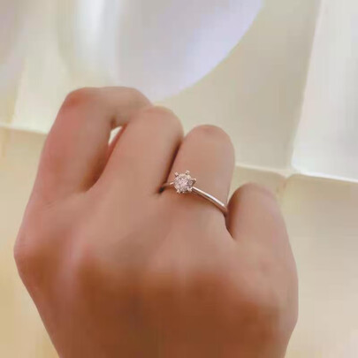 钻戒求婚戒指