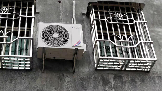 格力(GREE)空调大1匹p/1.5匹p挂机凉之逸变频冷暖三级能效自清洁除湿壁挂式卧室 大一匹KFR-26GW/26511FNhAa-B3 凉之逸