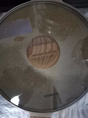 麦饭石不粘锅