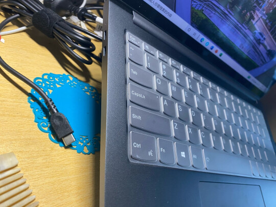 联想Yoga跟ThinkPad ThinkBook 14p哪款好点？哪款续航更给力？哪个运行超快 