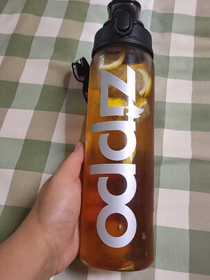 运动水杯