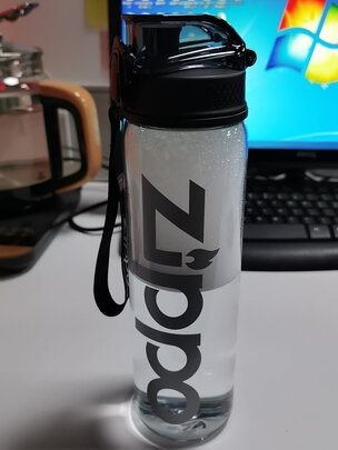 运动水杯