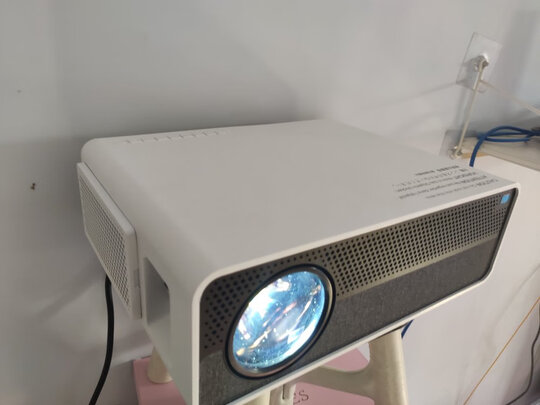 微影Z8投影仪|微影Z8投影仪独家揭秘评测真相,不看后悔!