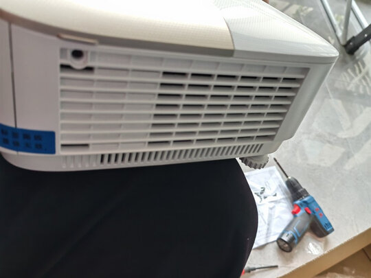 %title插图%num 明基(BenQ) i707 智能投影机 投影仪家用(1080P 2200流明 treVolo音效 手机同屏 语音控制 支持侧投)