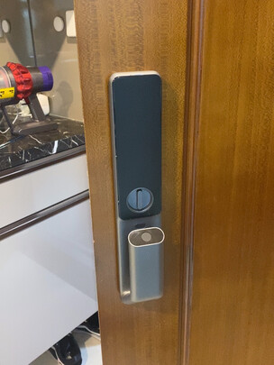 指纹锁|消费者诉说鹿客sv40和s30pro对比？哪款更好好更实用？