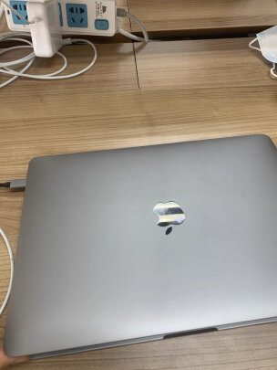 Apple A2338对比Apple MacBook Pro哪个好？哪款配置更加好？哪个运行稳定 