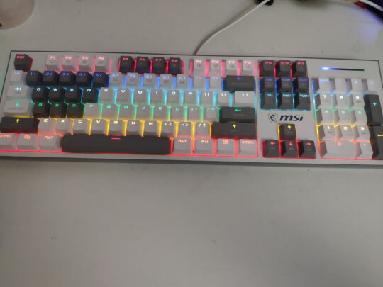 微星GK50红轴 机械键盘怎么样呀？手感好吗，倍感舒适吗？