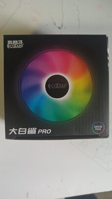 %title插图%num 超频三(PCCOOLER)大白鲨PRO CPU散热器 (多平台/SRGB幻彩灯效/下压式/ITX散热器/附带硅脂)