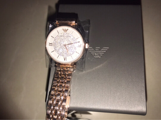 手表|【热搜头条】讲真的阿玛尼和天梭手表哪个好？告诉大家真相