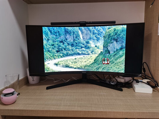 %title插图%num 三星(SAMSUNG)34英寸 WQHD 带鱼屏 1000R超曲率 165Hz HDR Free-sync 玄龙骑士 电竞显示器(C34G55TWWC)