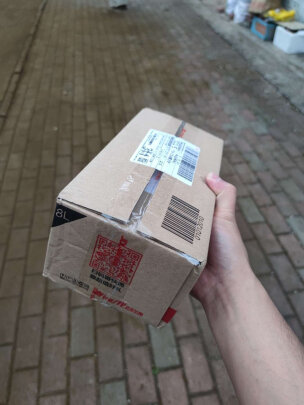 %title插图%num 一加 OnePlus 9 Pro 5G旗舰2K+120Hz 柔性屏8GB+256GB 闪银 骁龙888 65W快充 哈苏专业模式 超广角拍照手机