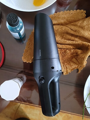 车载吸尘器