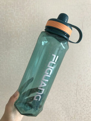 运动水杯