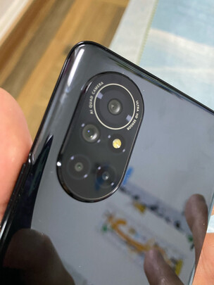 %title插图%num 荣耀V40轻奢版 5G 超级快充 6400万超清四摄 8GB+256GB钛空银 移动联通电信5G 双卡双待手机