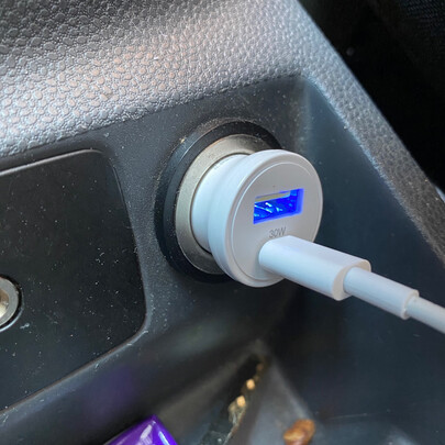 车载充电器