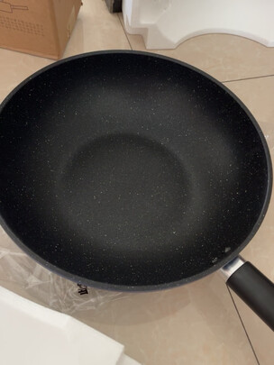 麦饭石不粘锅