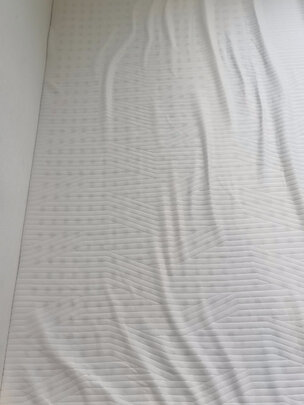 真实曝光THRoyal乳胶床垫怎么样?一个月后质量真相