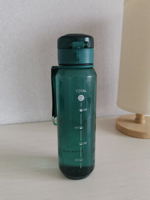 运动水杯