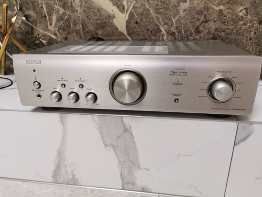 天龙老用户了,家里的功放除了马兰士就是天龙了.