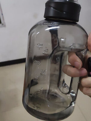 运动水杯