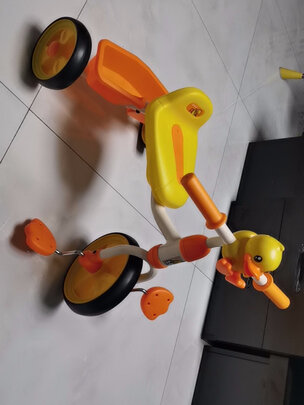 儿童三轮车