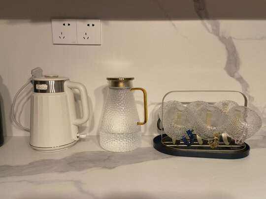 玻璃水杯