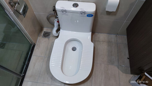 水箱蹲便器