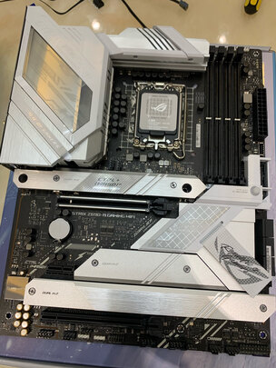 主板|玩家国度ROG STRIX Z690-A GAMING WIFI 主板怎么样？内幕使用评测揭秘