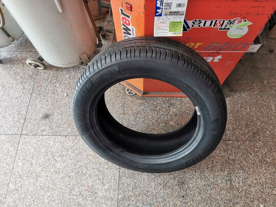 汽车轮胎