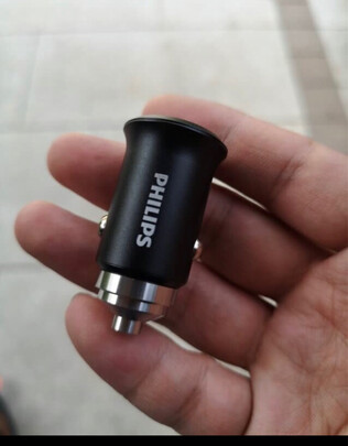 车载充电器