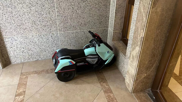 儿童电动车