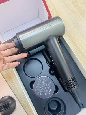 真实评测曝光：AIRFLYP1鱼子酱吹风机怎么样?不看后悔！