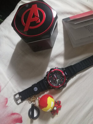 %title插图%num 【新年礼物】漫威(MARVEL)钢铁侠联名腕表学生炫酷潮流双显多功能运动防水男女电子手表M-9103PL