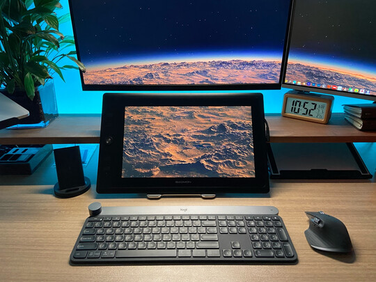 %title插图%num 罗技(Logitech)MX Master 3 无线蓝牙优联双模鼠标 商务办公鼠标 充电右手鼠标 Master 3+Craft键盘科技办公套装